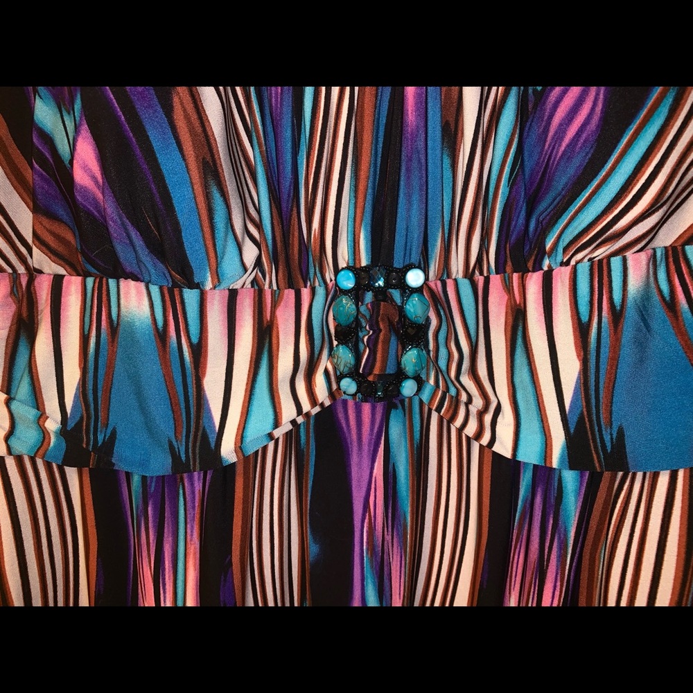 Dress - Picture 2 of 4